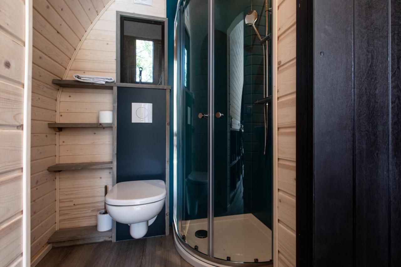 Pod Huisje Met Hottub Dokkum Exterior foto