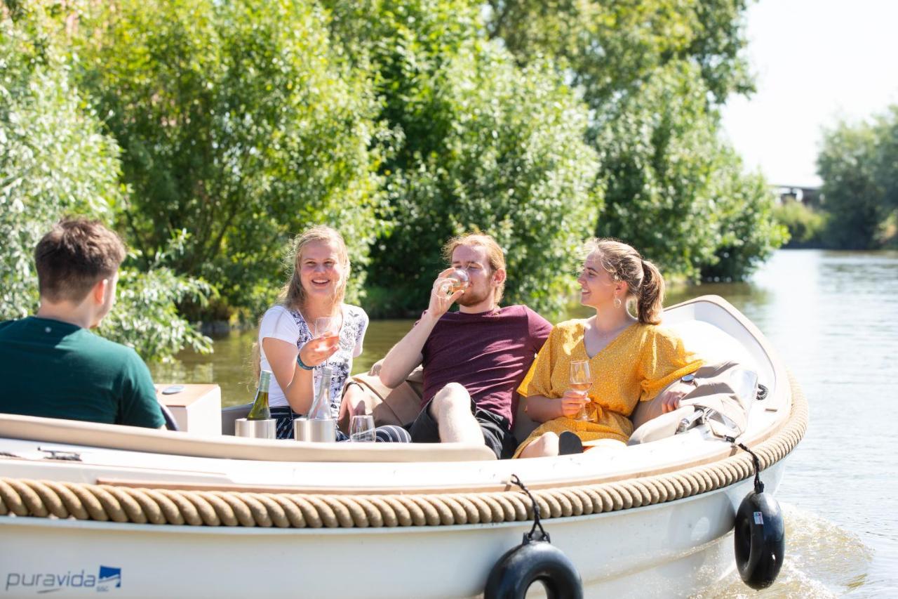 Pod Huisje Met Hottub Dokkum Exterior foto